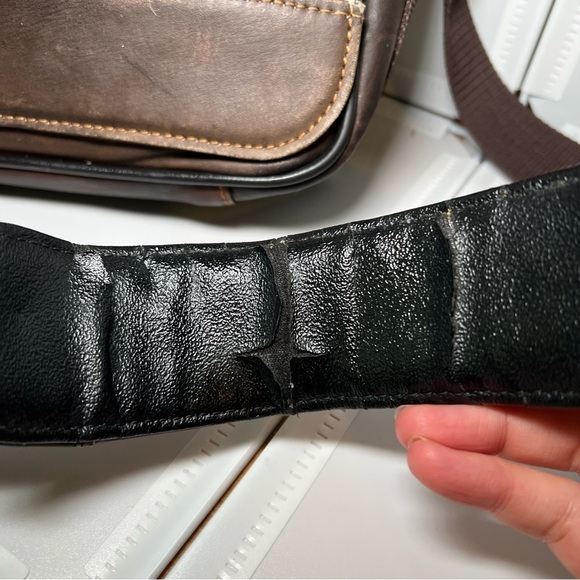 Vintage Wilsons Leather Crossbody Satchel Bag in Brown - Picture 3 of 14